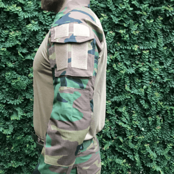 uniforme tático Woodland combat bravo